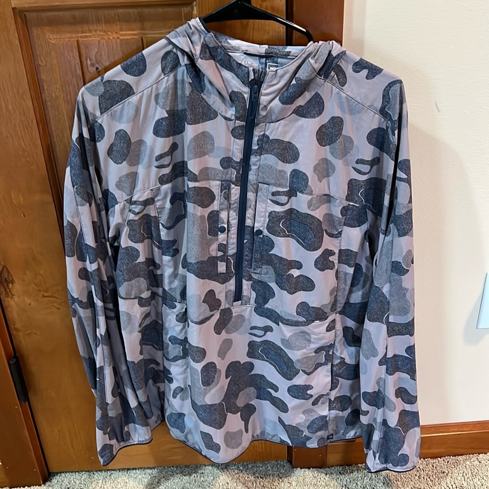 Mountain Hardware women’s Large 1/4 zip